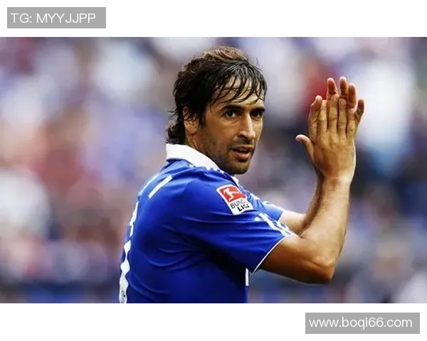 足球明星玩偶热潮席卷全球 细数各大球星经典造型与独特魅力